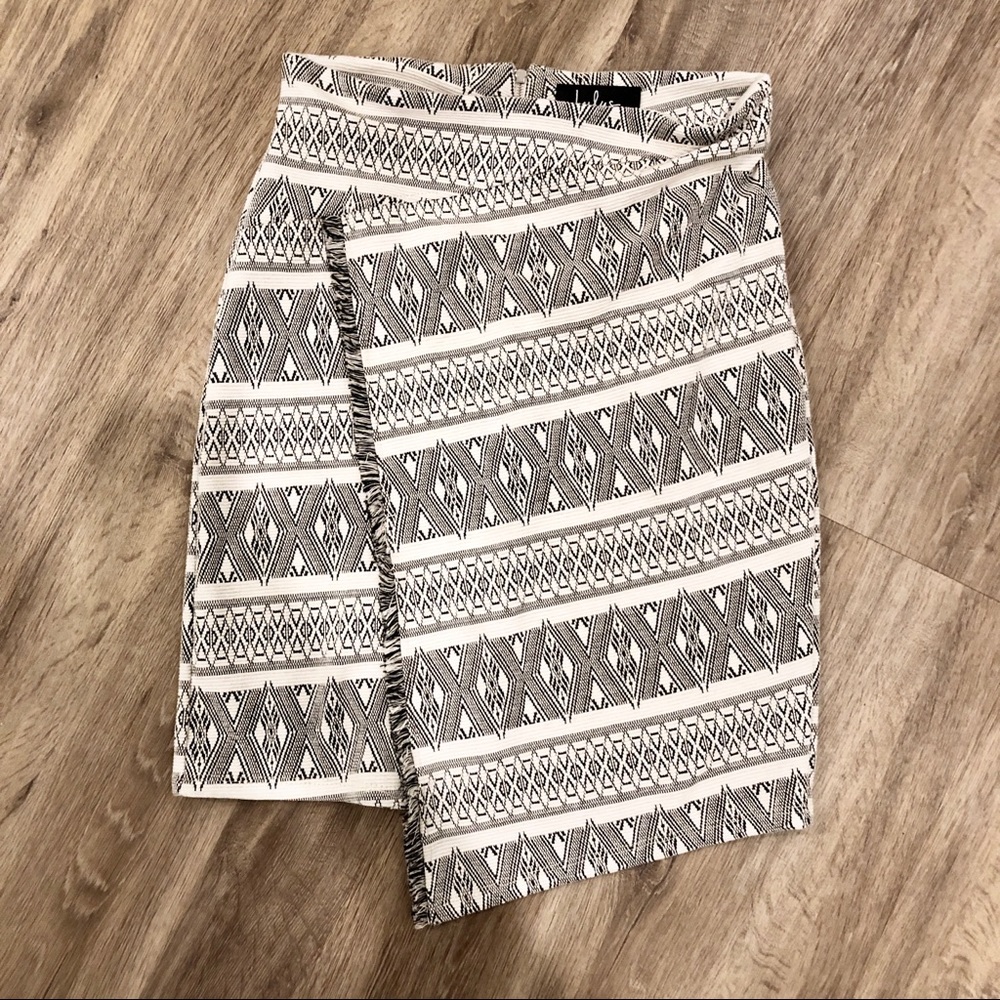 Lulu’s Boho Chic Asymmetrical Skirt Size Small